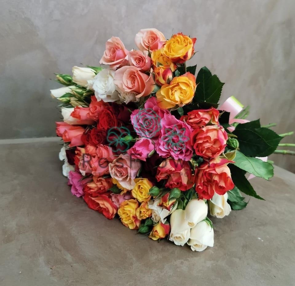 Букет цветов из: Розы в Артём