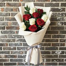Букет цветов из:  Розы в Артём