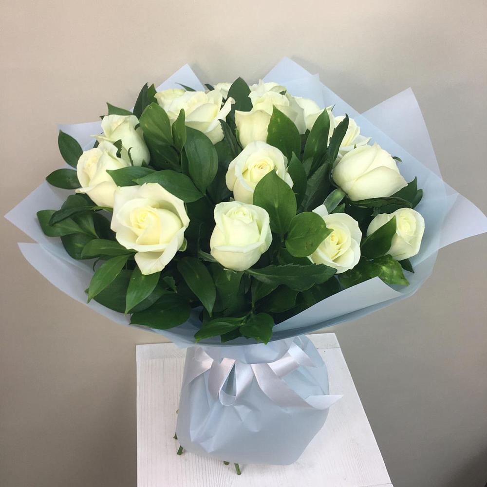 Букет 15 Белых роз Проуд в Артём