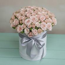 Цветочная композиция из Розы в шляпной коробке в Артём