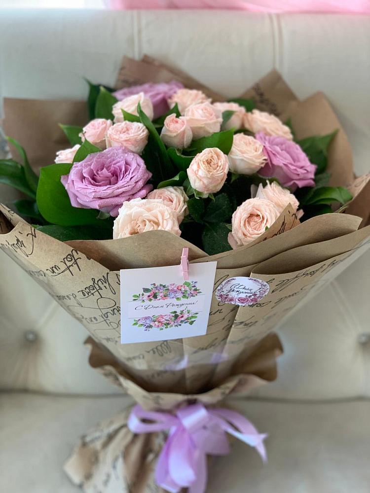 Букет цветов из: Розы в Артём