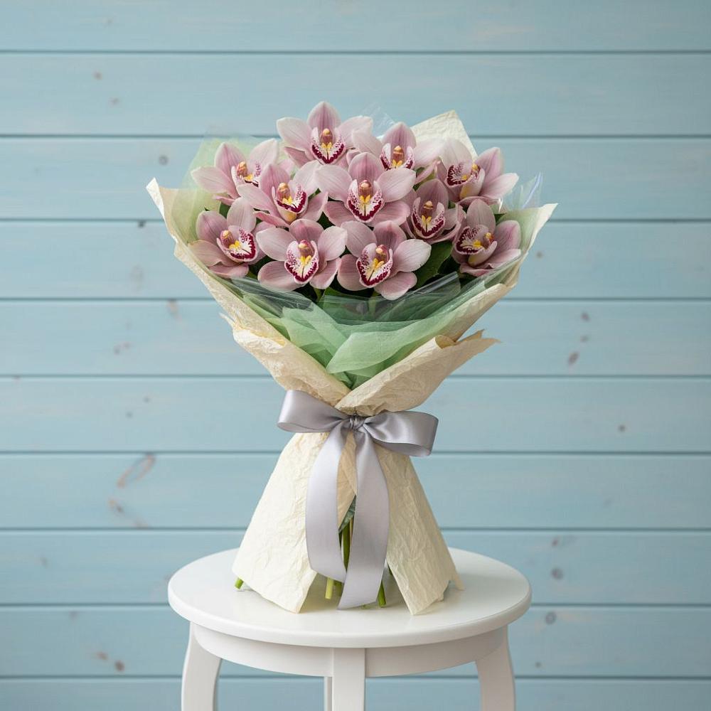 Букет цветов из: Орхидеи и Розы в Артём