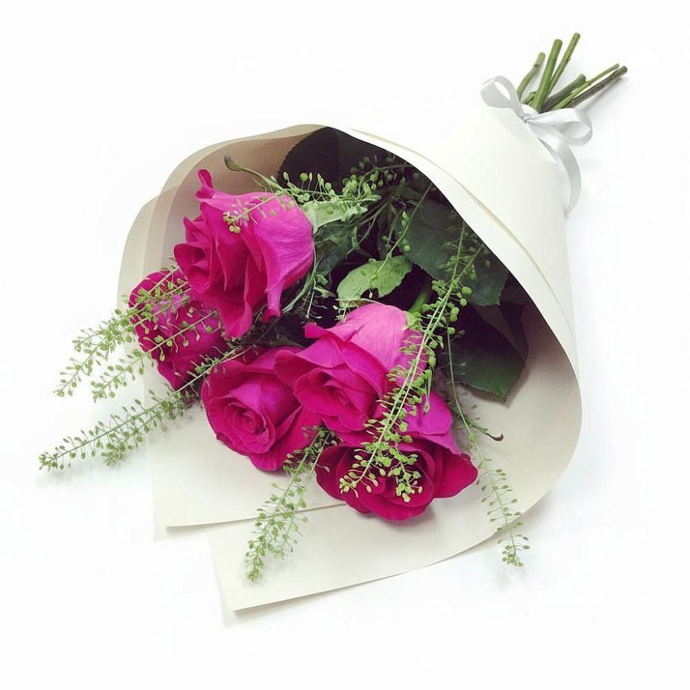 Букет цветов из: Розы в Артём