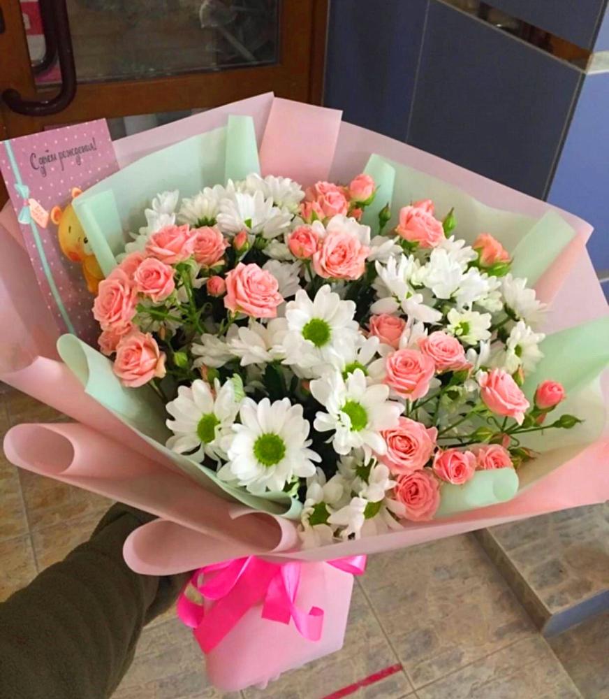 Букет цветов из: Розы и Хризантемы в Артём