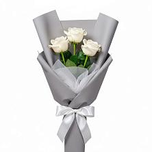 Букет 3 белые розы в Артём