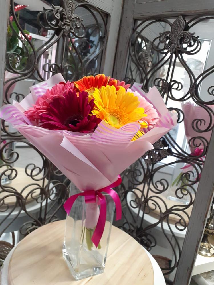 Букет цветов из: Герберы в Артём