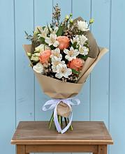 Букет цветов из:  Альстромерии, Лизиантусы, Розы и Хризантемы #REPLACE_PRED# Артём