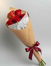Букет цветов из:  Розы в Артём