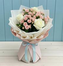 Букет цветов из:  Розы в Артём