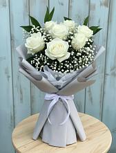 Букет цветов из:  Розы в Артём