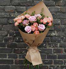 Букет цветов из:  Розы в Артём
