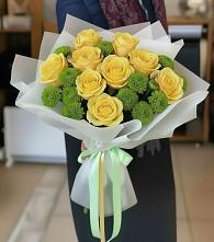 Букет цветов из:  Хризантемы и Розы в Артём