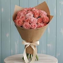 Букет цветов из:  Розы в Артём