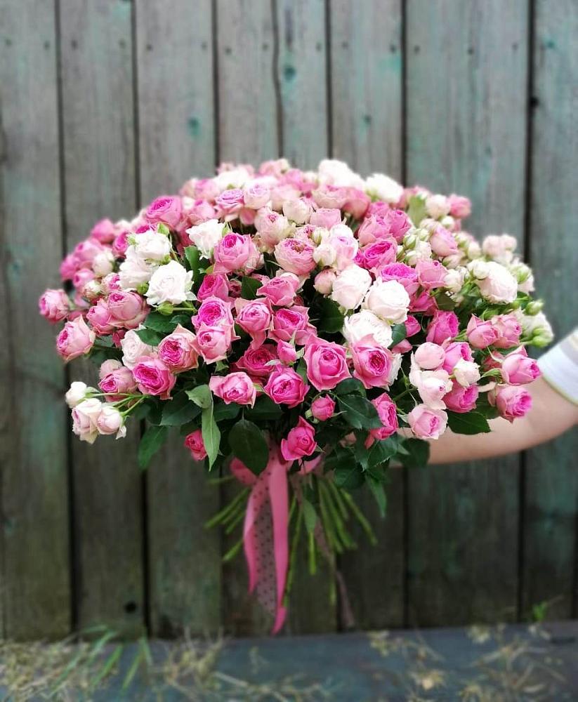 Букет Розовые кустовые розы Натали и Лав Лидия в Артём