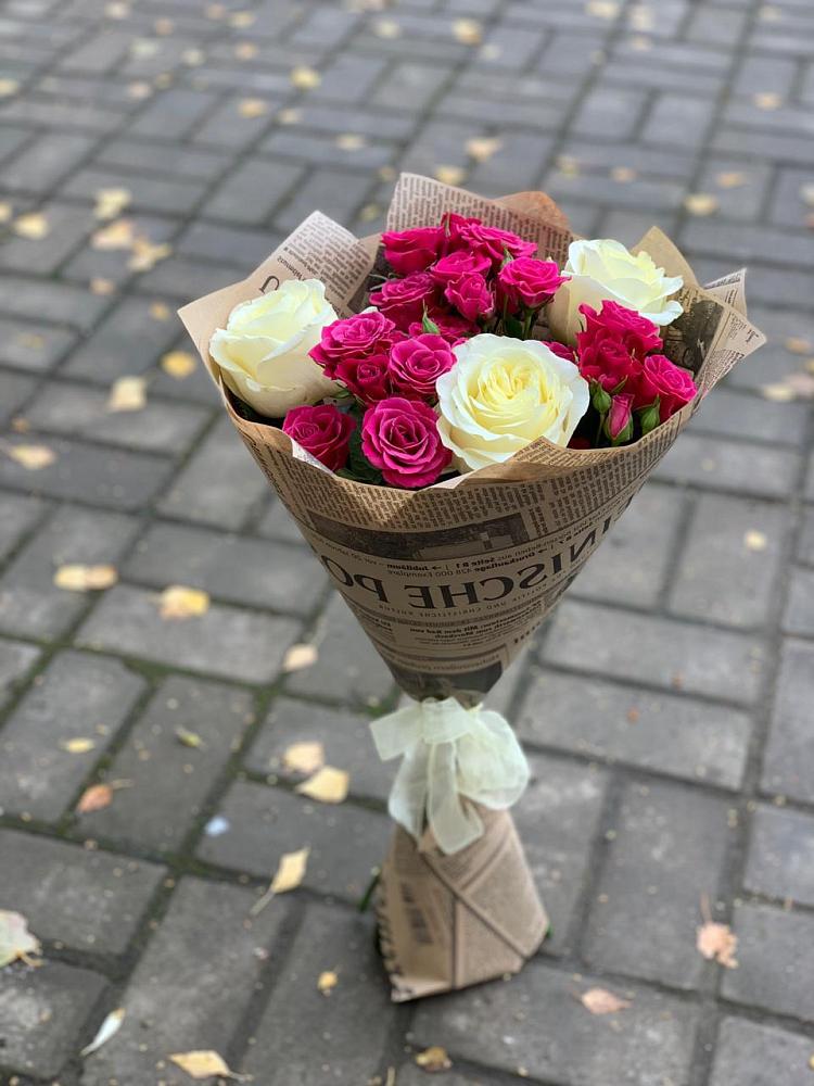 Букет цветов из: Розы в Артём