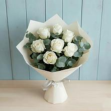 Букет Белые розы в Эвкалипте в Артём