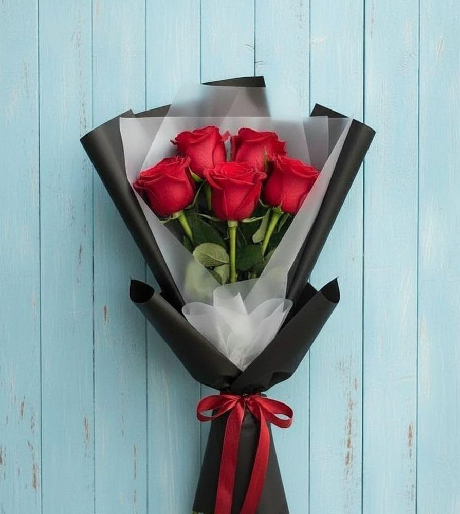 Букет цветов из: Розы в Артём