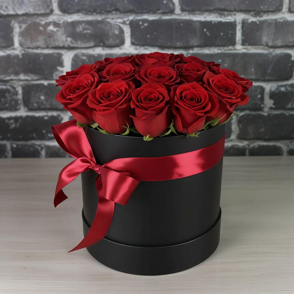 Цветочная композиция из Розы в шляпной коробке в Артём