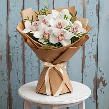 Букет цветов из:  Орхидеи и Розы в Артём