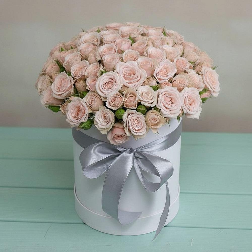 Цветочная композиция из Розы в шляпной коробке в Артём