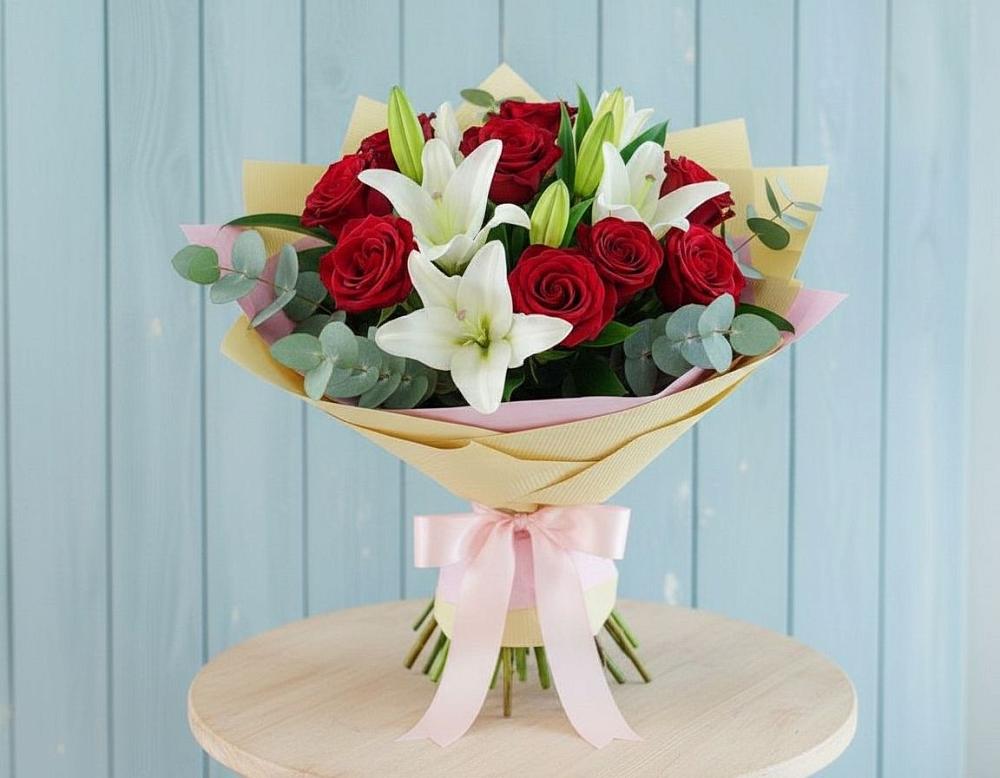 Букет цветов из: Лилии и Розы в Артём